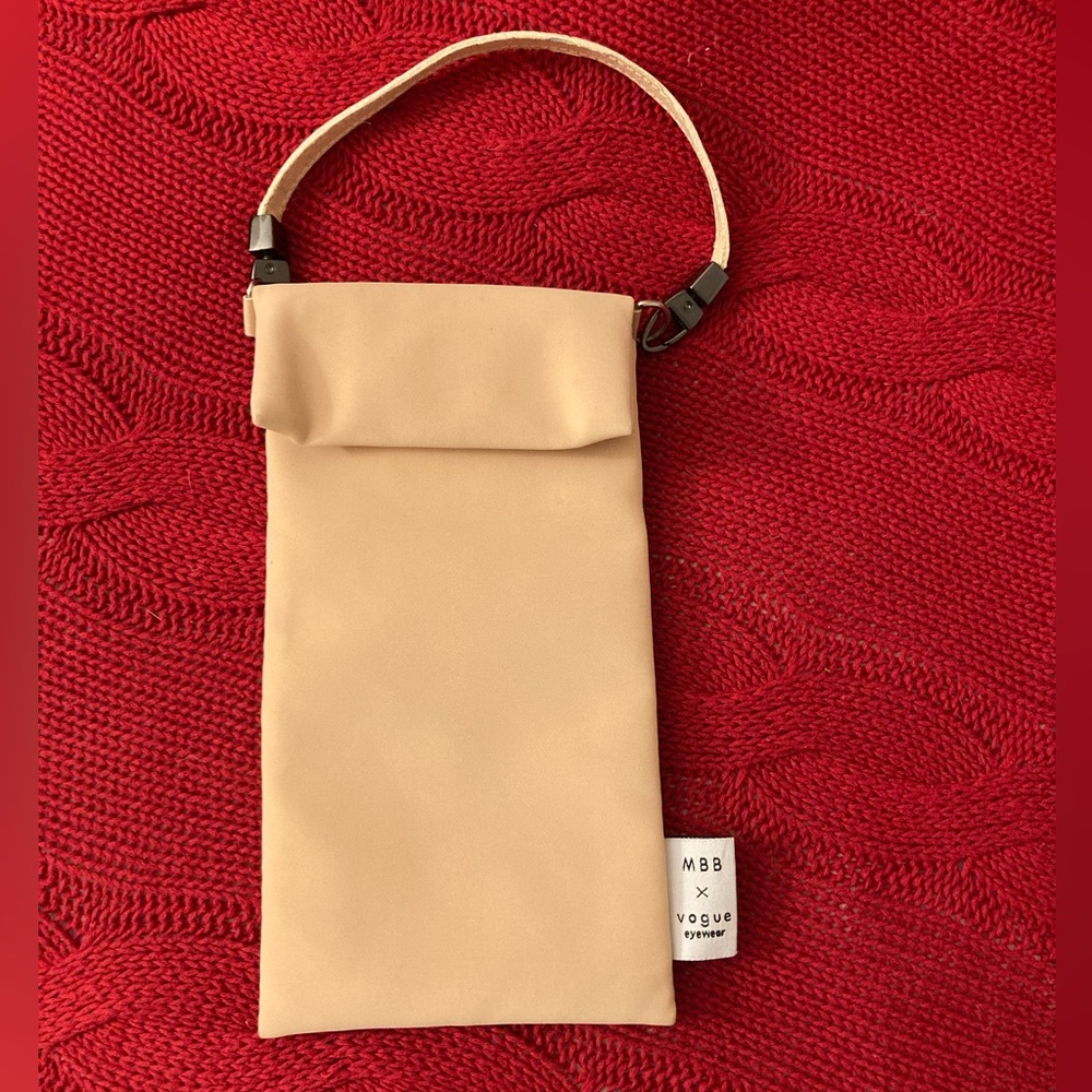MBB x Vogue‎ Eyewear Case with Handle